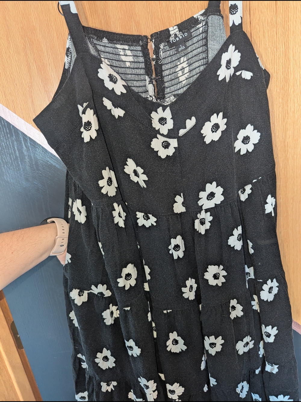 🤎Torrid Black Dress with White Floral Detail 1X - Picture 5 of 7